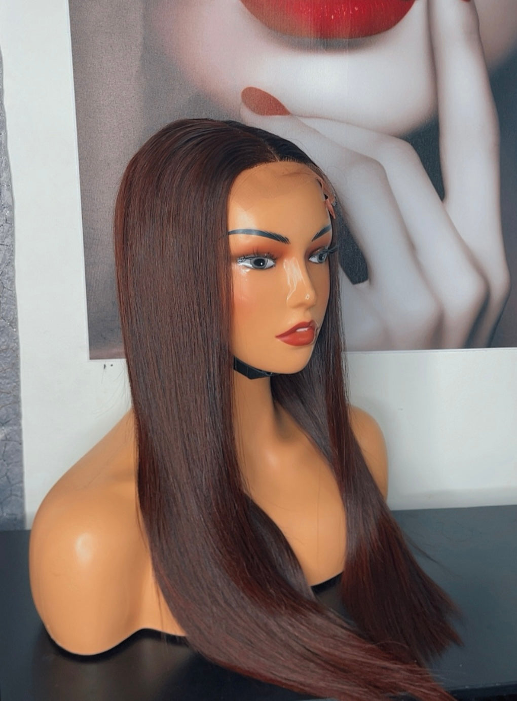 Cheveux lisses longs marron chocolat