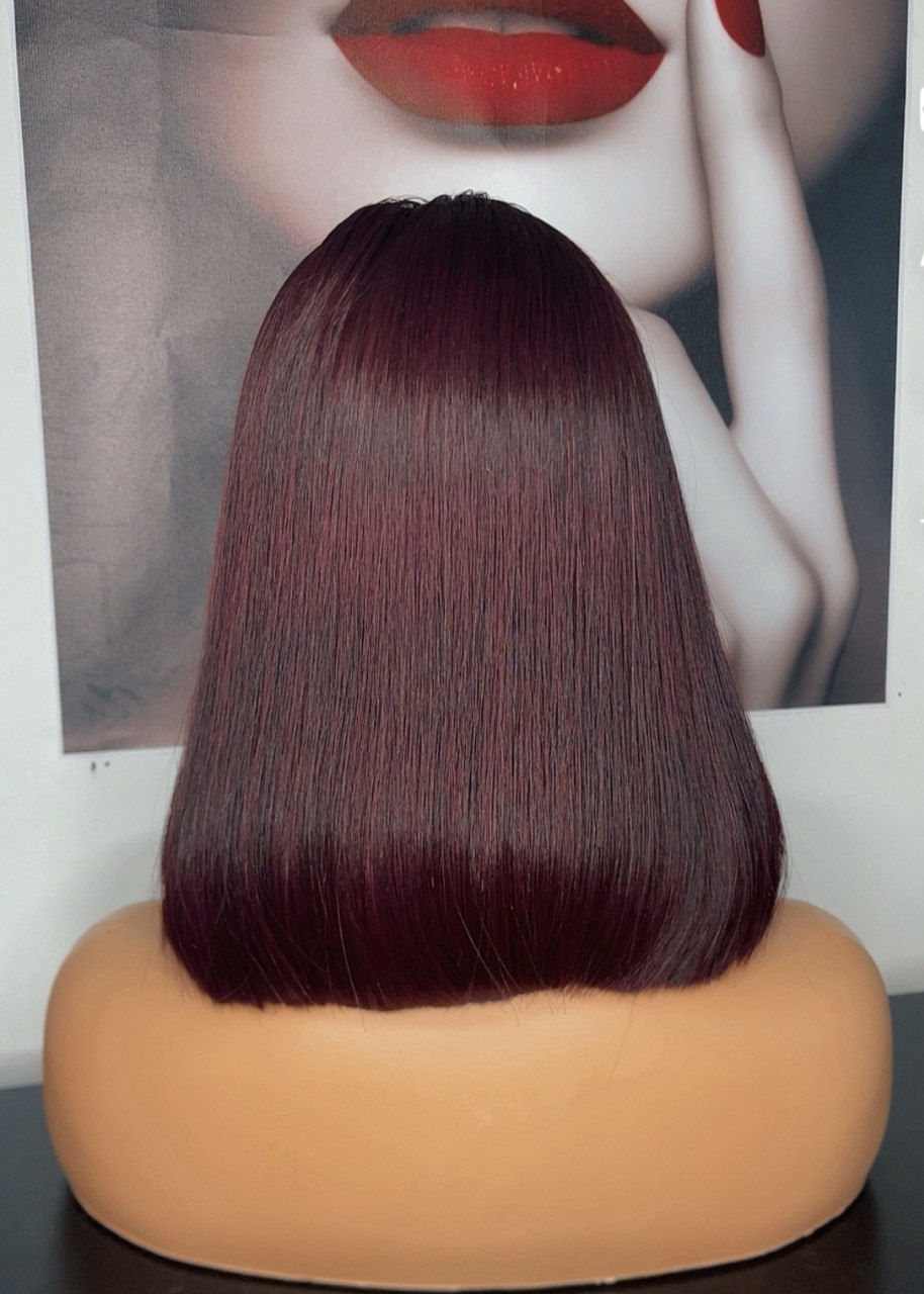 Cheveux lisses courts Bordeaux