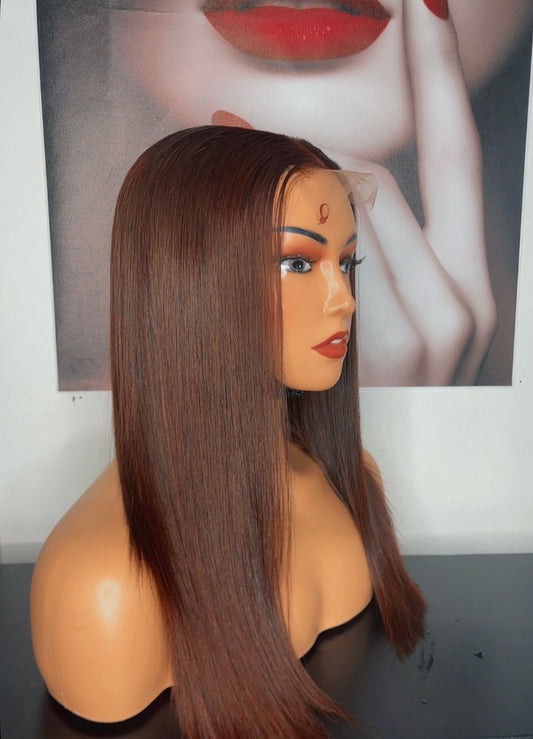 Cheveux lisses court marron chocolat